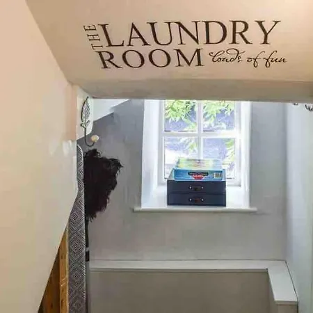 No6, Queens Square * Kirkby Lonsdale