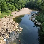 No6, Queens Square *