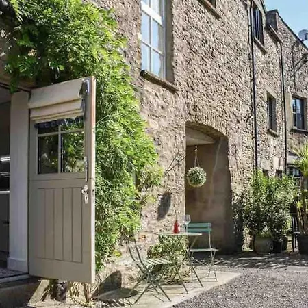 No6, Queens Square Holiday home *
