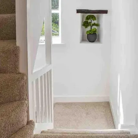 No6, Queens Square Holiday home