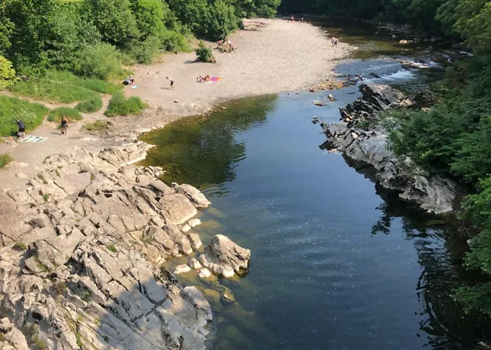 No6, Queens Square *