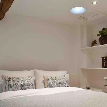 No6, Queens Square * Kirkby Lonsdale